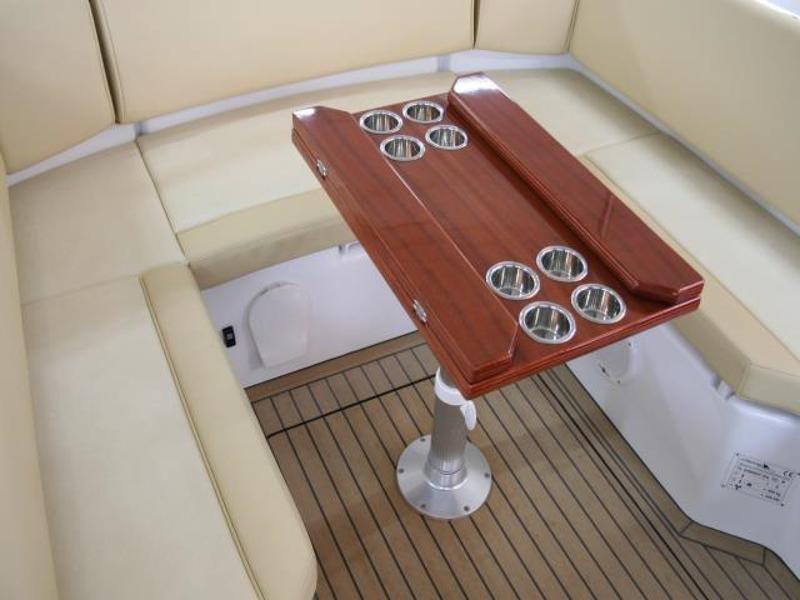 ALFA 4 Alfastreet 23 Cabin