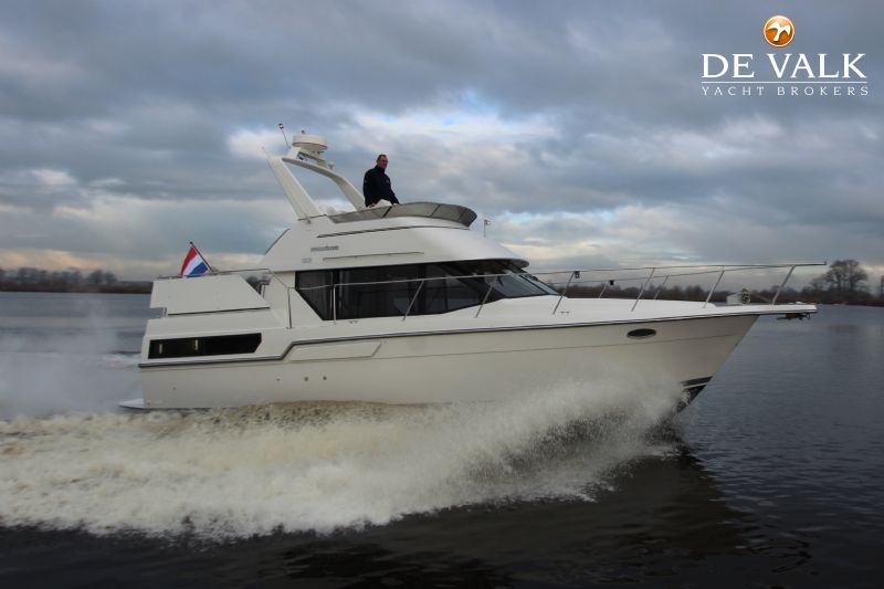 1992 CARVER 33 AFT. CABIN