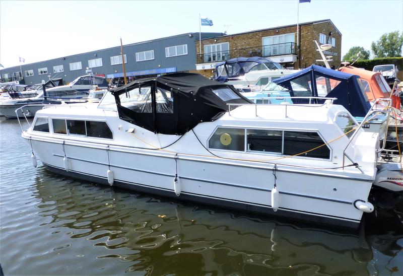 Viking Cruisers 32 Cc Hi Line For Sale Uk Viking Cruisers Boats