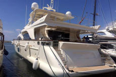2007 Azimut 105