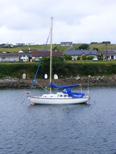 Trident 24' sailing cruiser