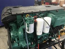 Volvo Penta D4-225 225hp Marine Diesel Engine Package (ONLY 300HRS!!)