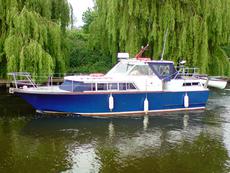 PEGASUS 35 EXPRESS MOTOR CRUISER - Good Example