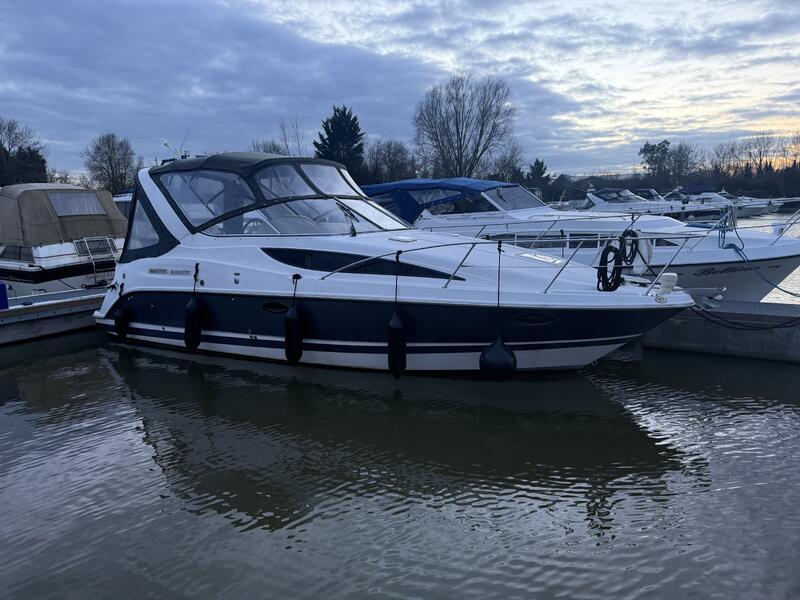 UK: 2000 Bayliner 2855