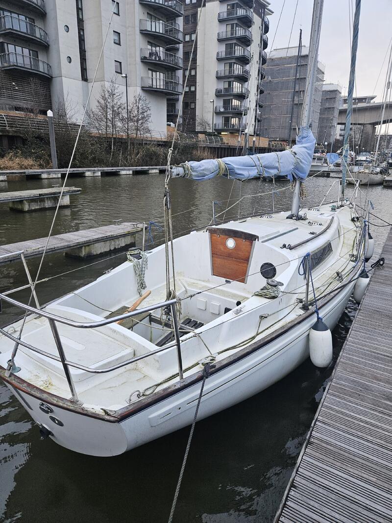 UK: Marcon Cutlass 27