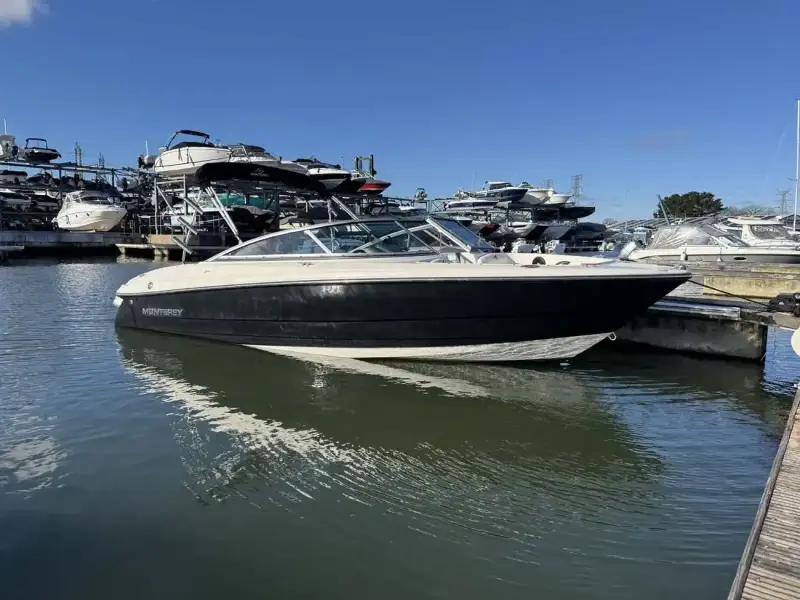UK: 2010 Monterey 214FSC