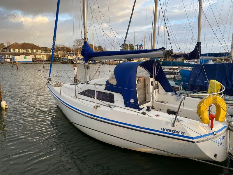 UK: Hunter Horizon 26   Bilge Keel Cruiser
