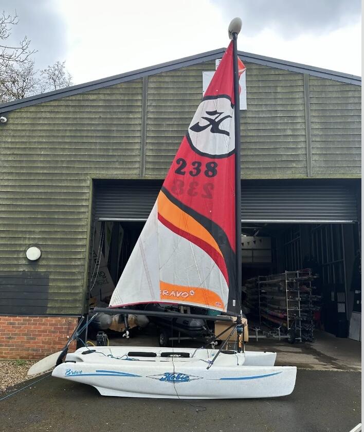 UK: HOBIE BRAVO CATAMARAN 2012 DINGHY BOAT