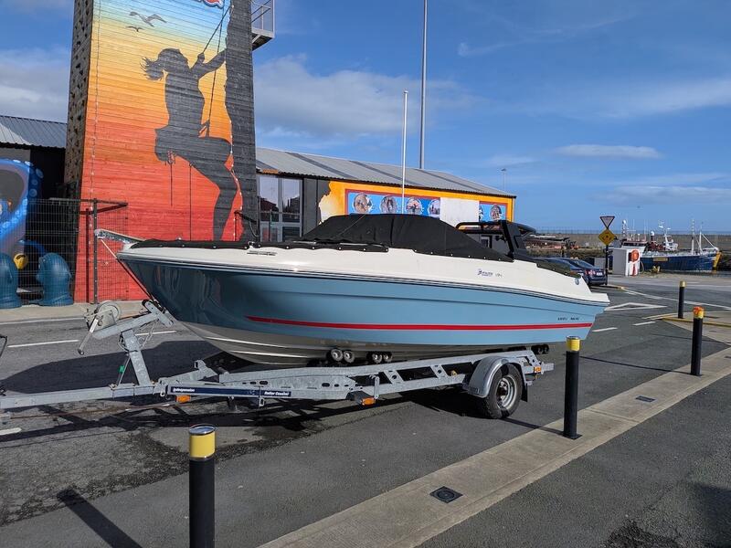 Ireland: Bayliner VR4 Bowrider low engine hours