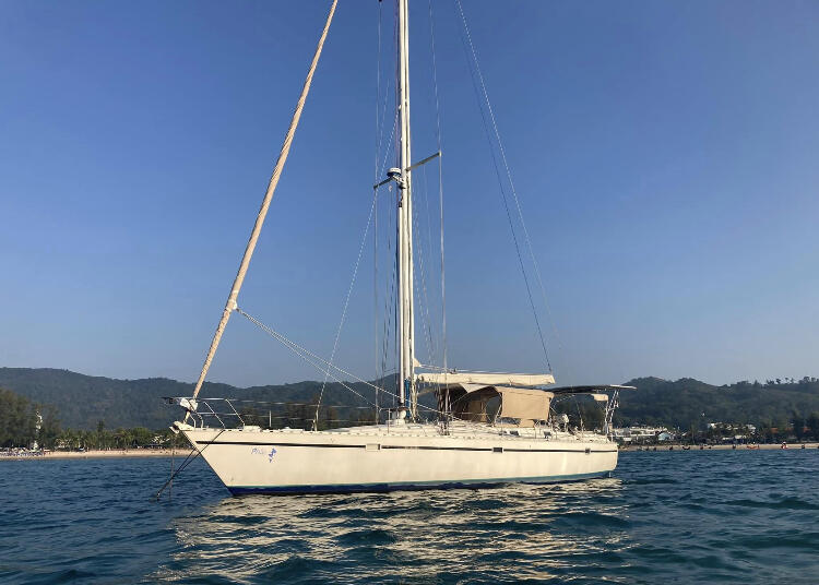 Thailand: Gib Sea Master 52 in Krabi