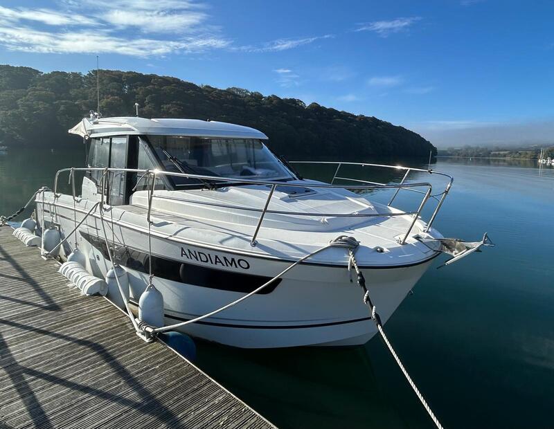 UK: Jeanneau Merry Fisher 895  2021