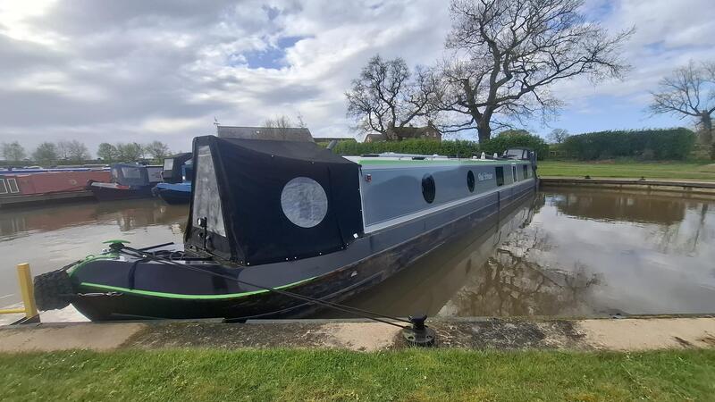 UK: Our House 65ft Cruiser Stern