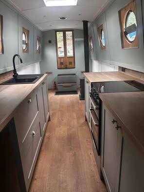 UK: Tyler Wilson 50ft traditional narrowboat