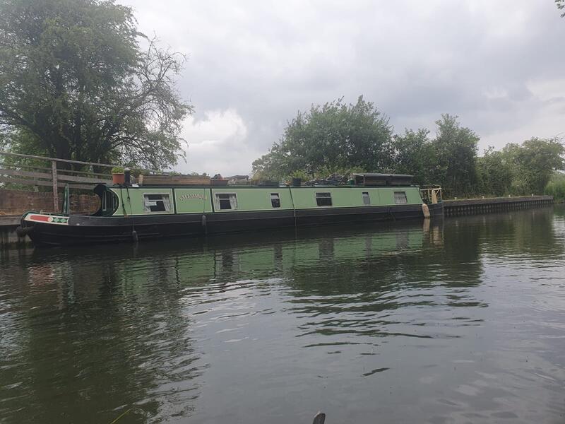 UK: 56ft cruiser stern