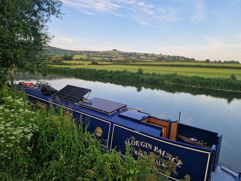 UK: Liverpool boats 50 Semi Trad