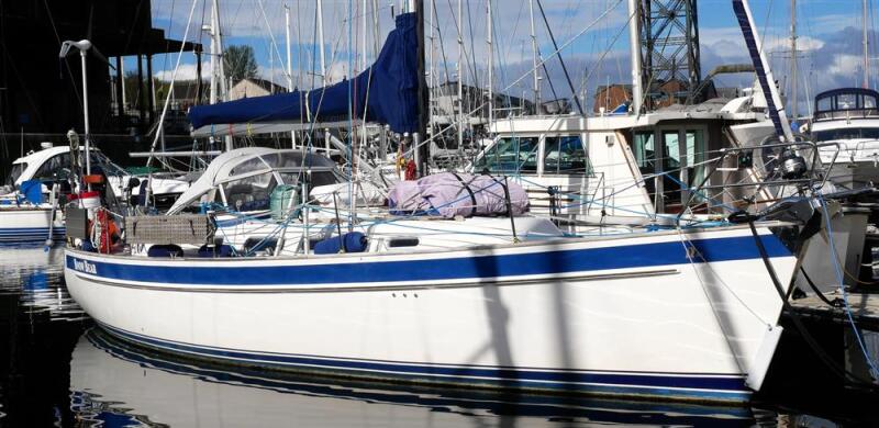 UK: 2005 Hallberg Rassy 40 MK1
