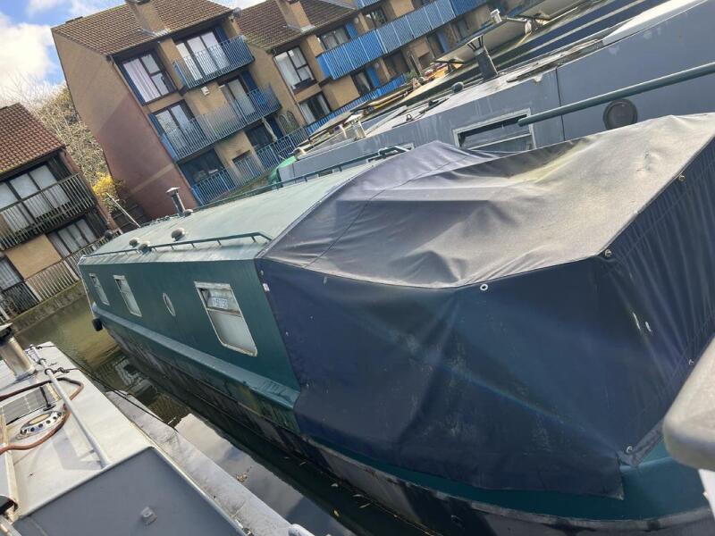 UK: Narrowboat