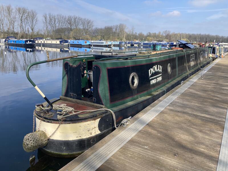 UK: Narrowboat Dolly Tayberg 1988