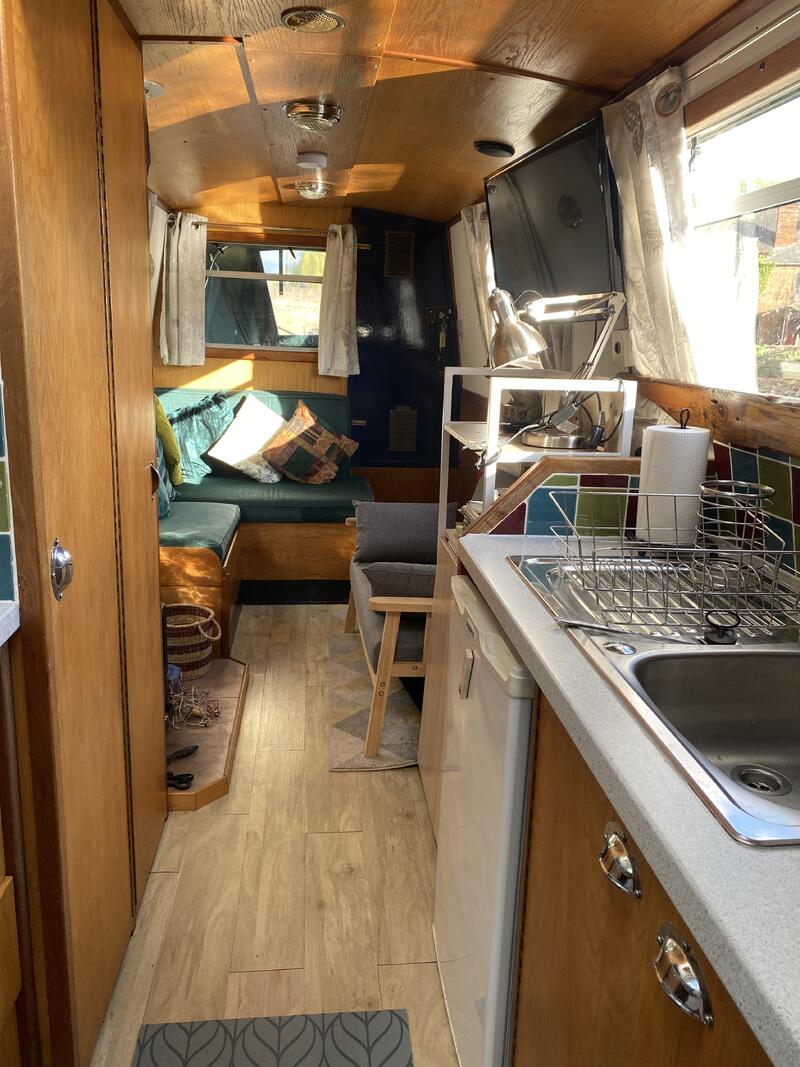 UK: Cloud Nine 48ft cruiser style narrowboat