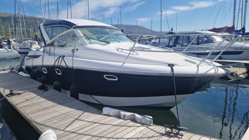 UK: 2007 Prestige 30S