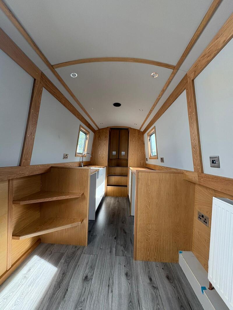 UK: new 47 foot cruiser stern