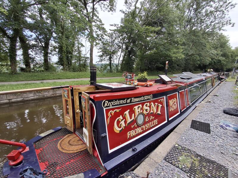 UK: Steve Hudson 70ft Traditional Narrowboat 039 Glesni 039