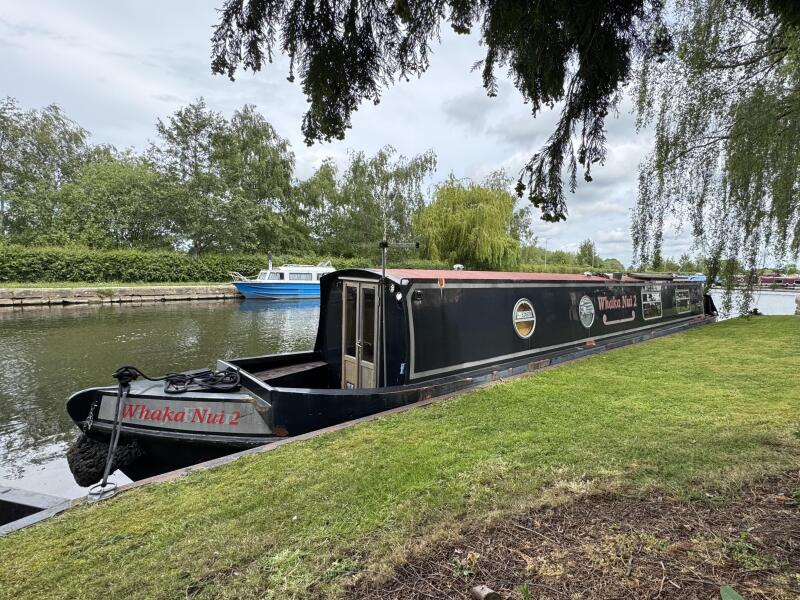 UK: Amber Boats Cruiser Stern Narrowboat