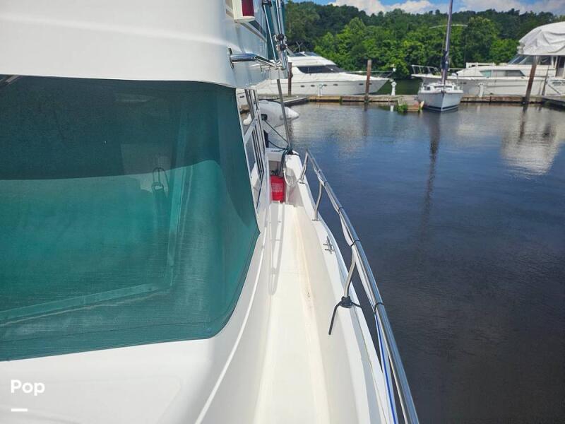2002 Mainship 390 Trawler