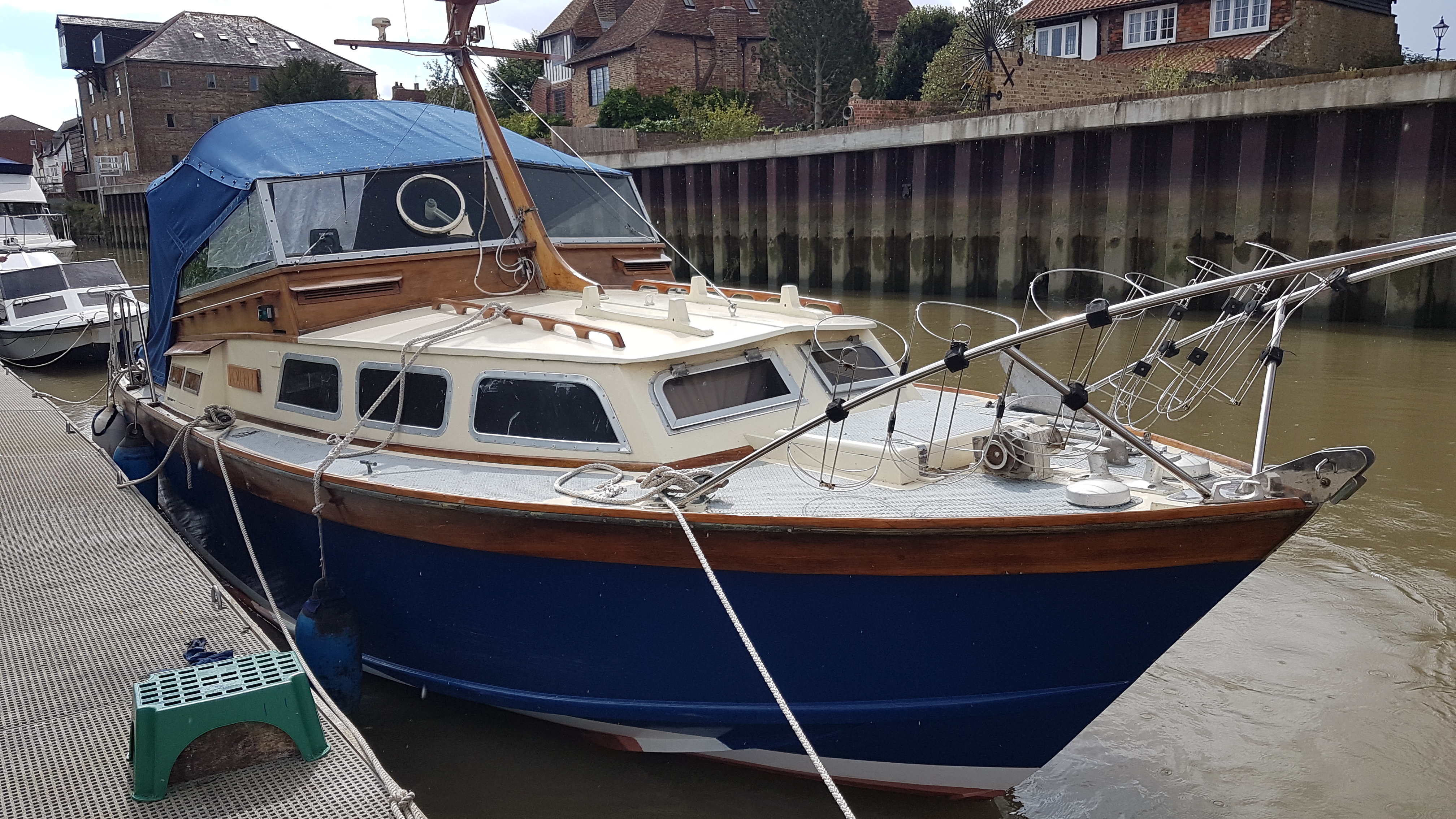 uk motorboats for sale
