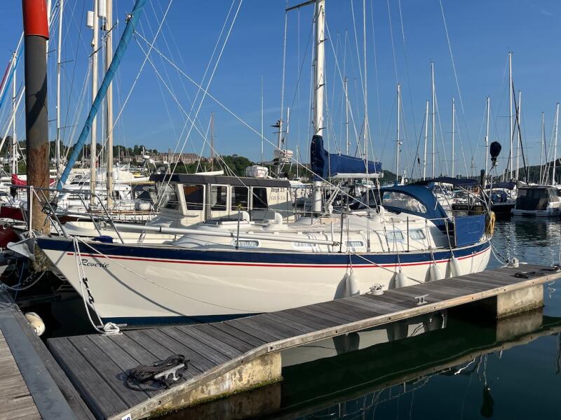 vancouver 32 yacht for sale uk