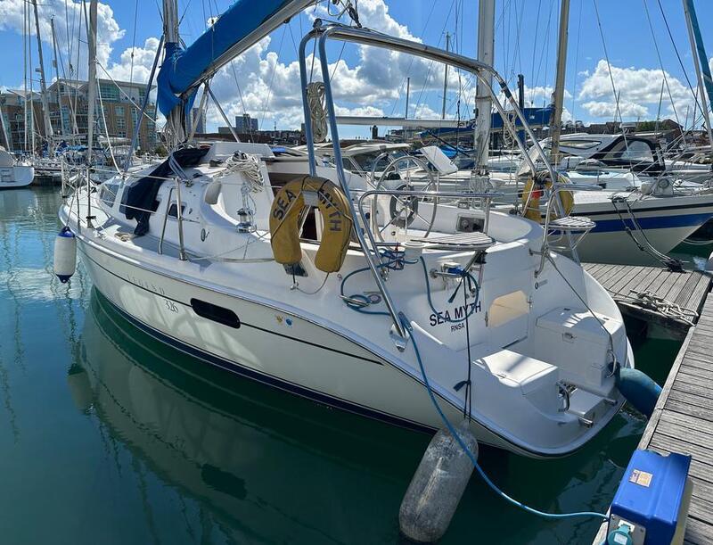 Hunter Marine Legend 326 for sale UK, Hunter Marine boats for sale ...