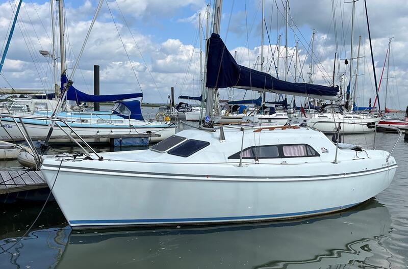 hunter ranger 245 yachts for sale uk