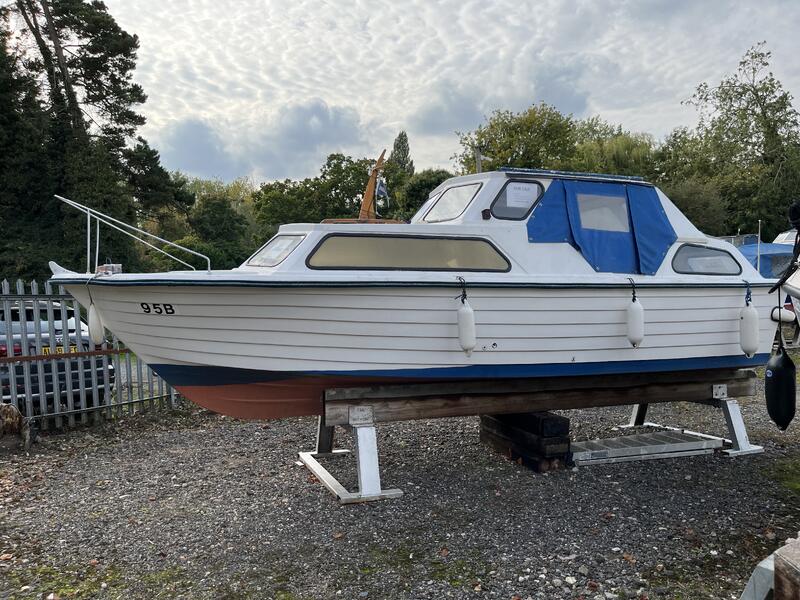 UK: Teal 22 rsquo  Motor Cruiser