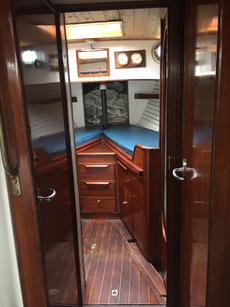 fore-cabin - view from saloon 