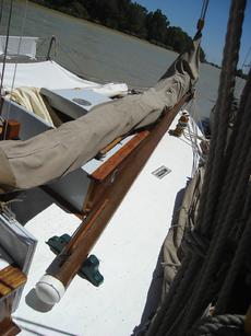 Position of bowsprit when retracted