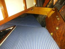 Aftcabin bunk port side