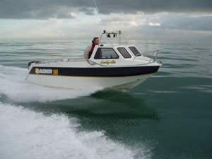 quintrex 570 bay raider runabout: trailer boats boats