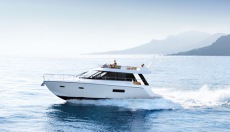 Sealine Flybridge F450
